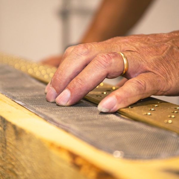 mani-che-lavorano-produzione mani-che-lavorano-produzione